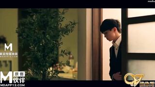 麻豆传媒 VNS006 空姐的婆家人